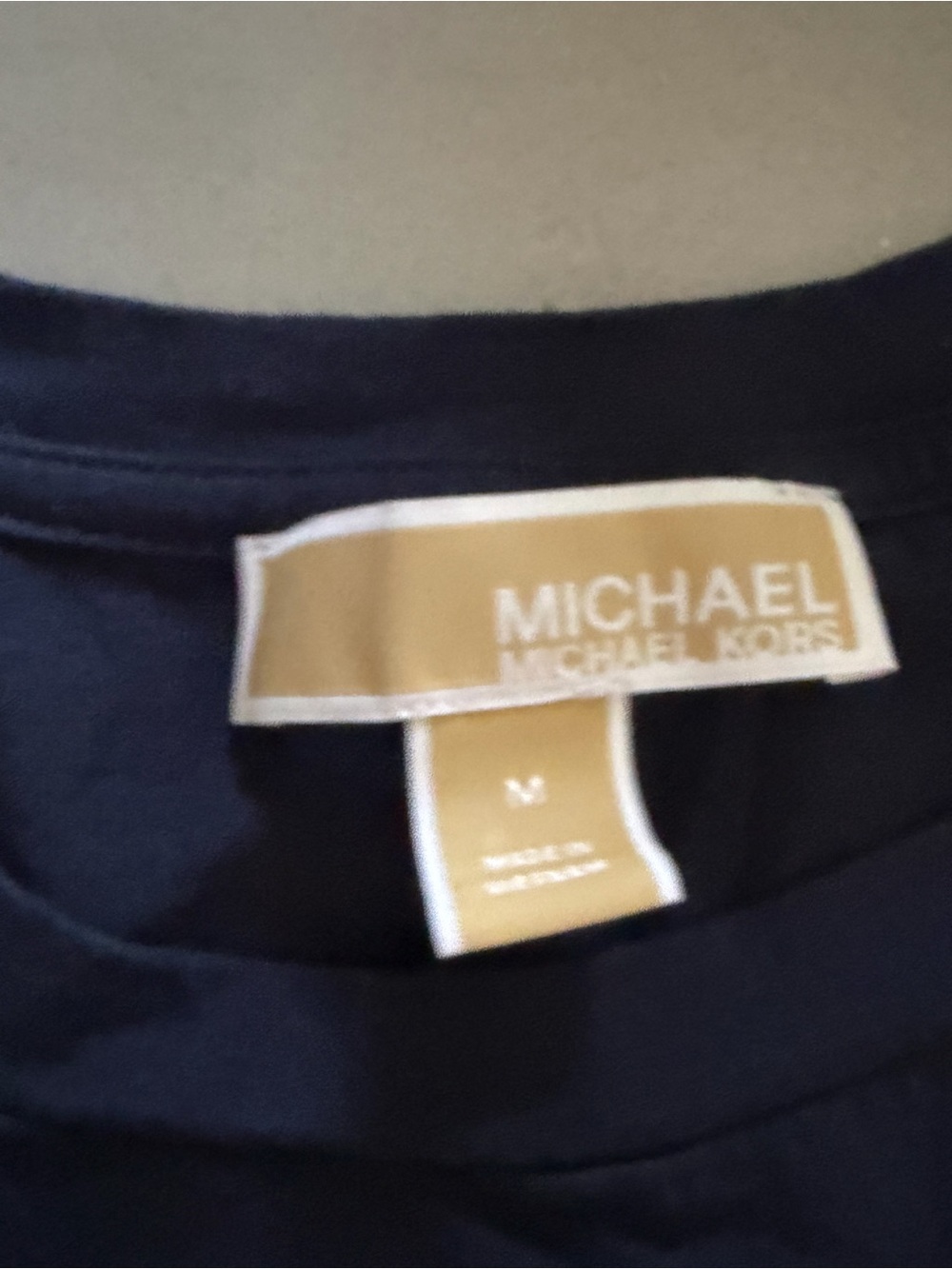 Michael Michael Kors Navy Flutter Sleeve Top Gold Logo Tee Size Medium - Picture 5 of 7